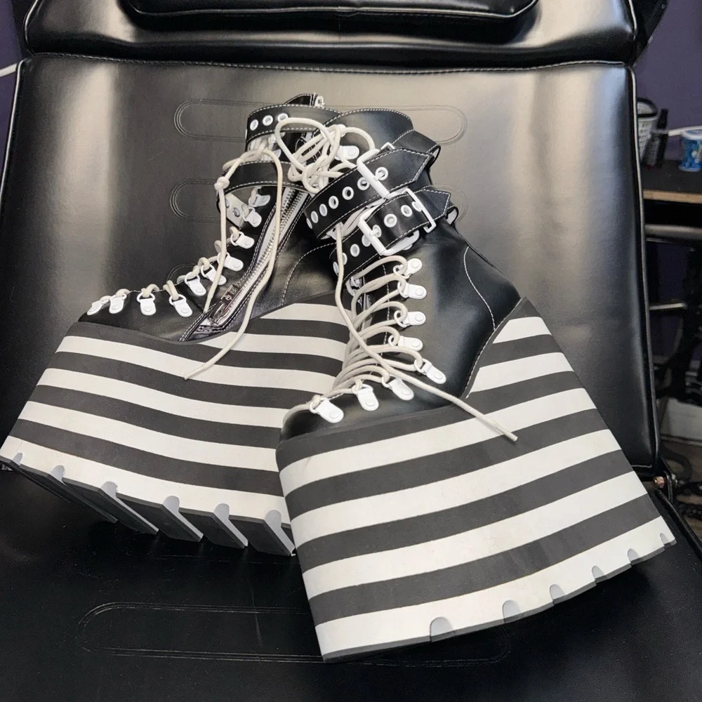 SOLD - Picture 9 of 16